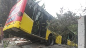 uskudarda iett otobusu kazasi RgVBecC2.jpg